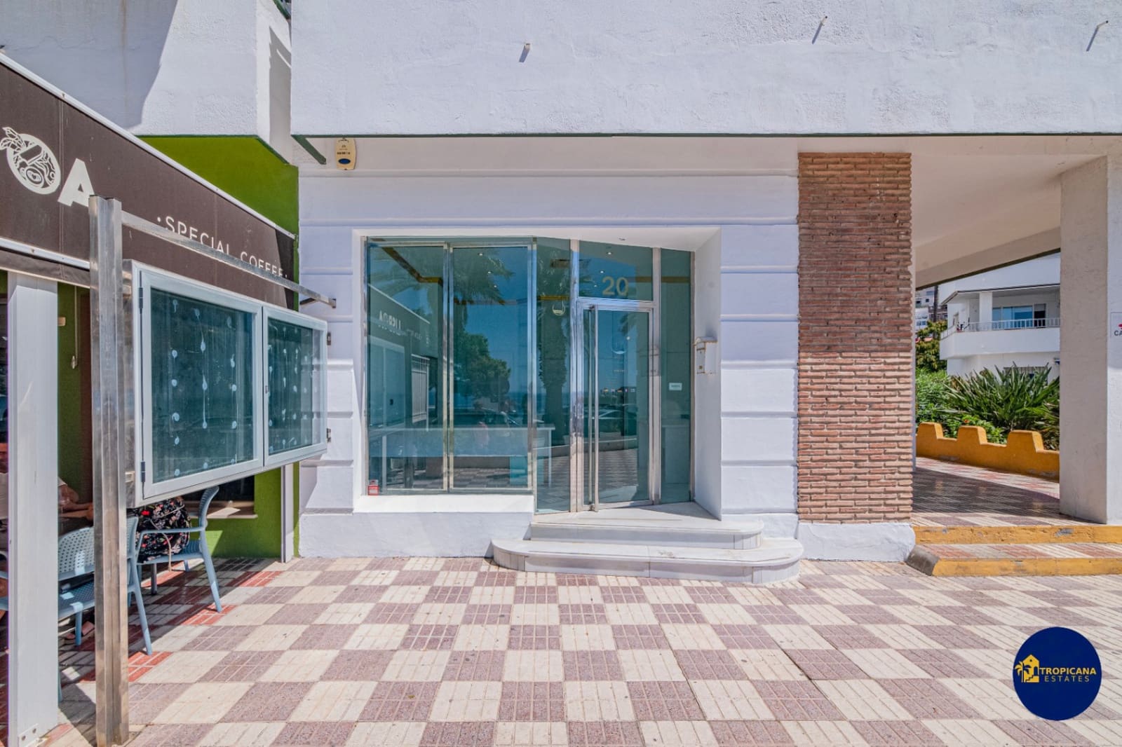 Erhverv til salg i La Herradura - € 399.000 (Ref: 9263367)