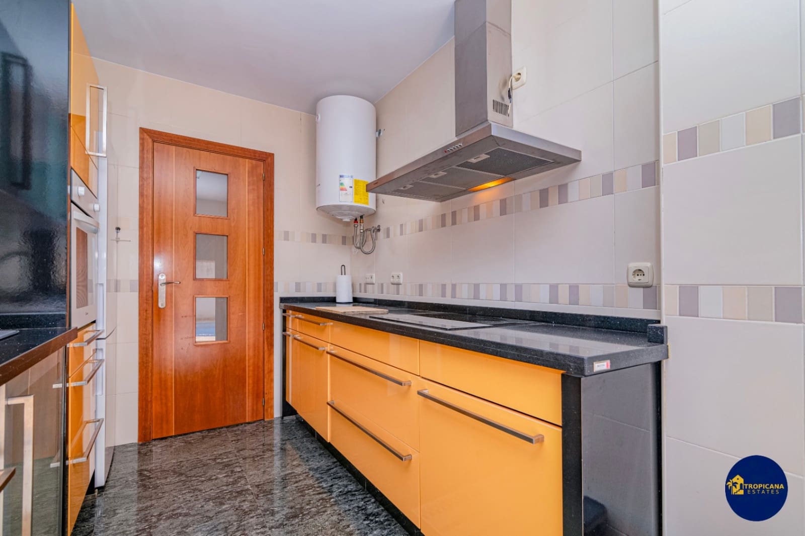 4 bedroom Villa for sale in Almunecar with pool garage - € 720,000 (Ref: 9273045)