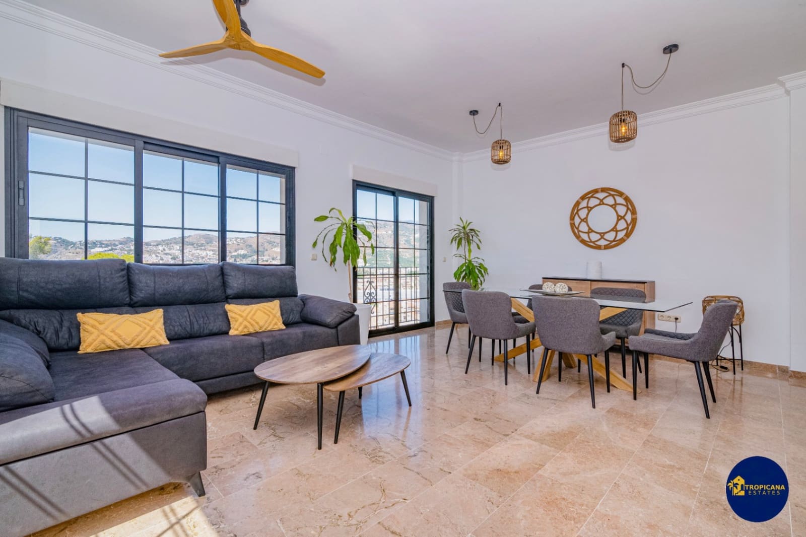 4 bedroom Villa for sale in Almunecar with pool garage - € 720,000 (Ref: 9273045)