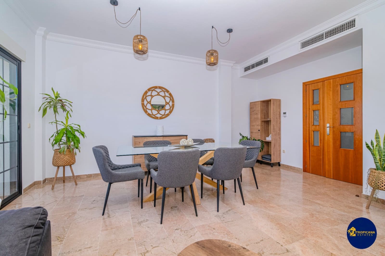 4 bedroom Villa for sale in Almunecar with pool garage - € 720,000 (Ref: 9273045)