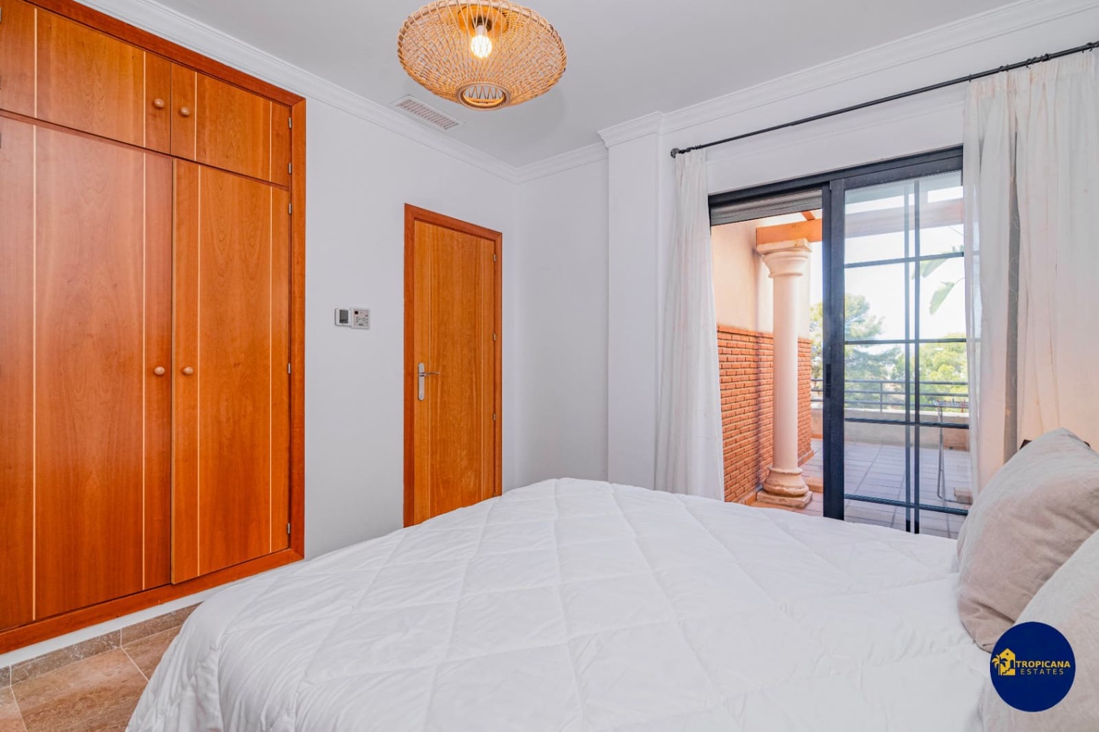 4 bedroom Villa for sale in Almunecar with pool garage - € 720,000 (Ref: 9273045)