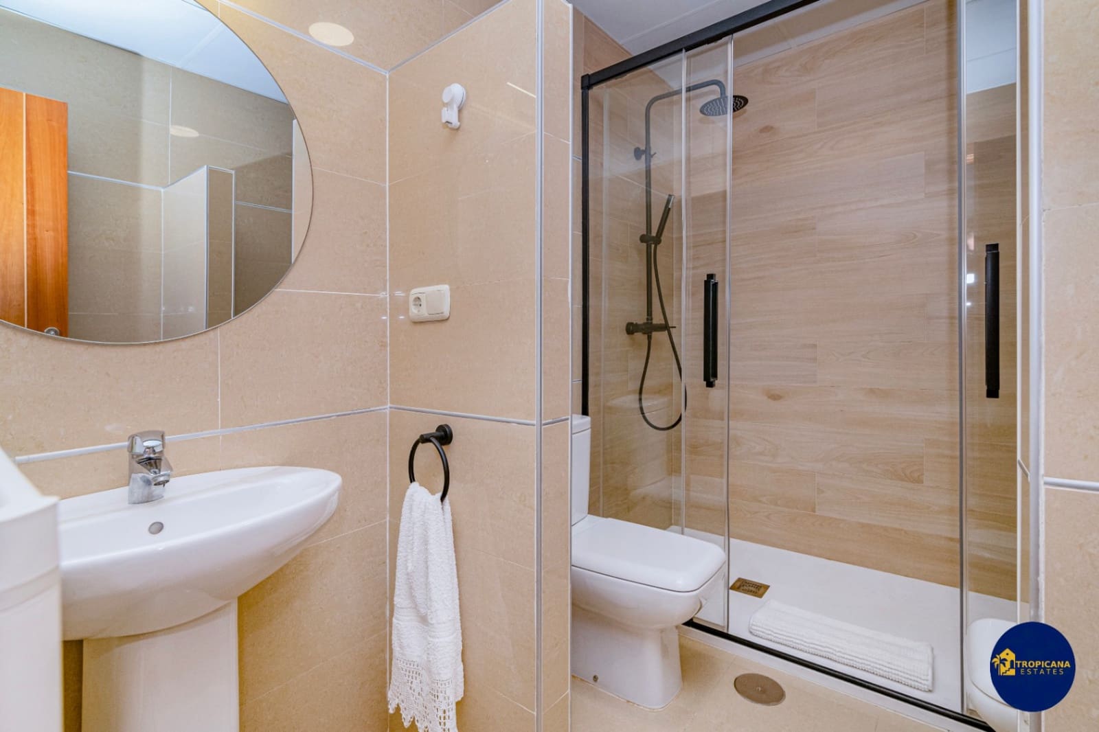 4 bedroom Villa for sale in Almunecar with pool garage - € 720,000 (Ref: 9273045)