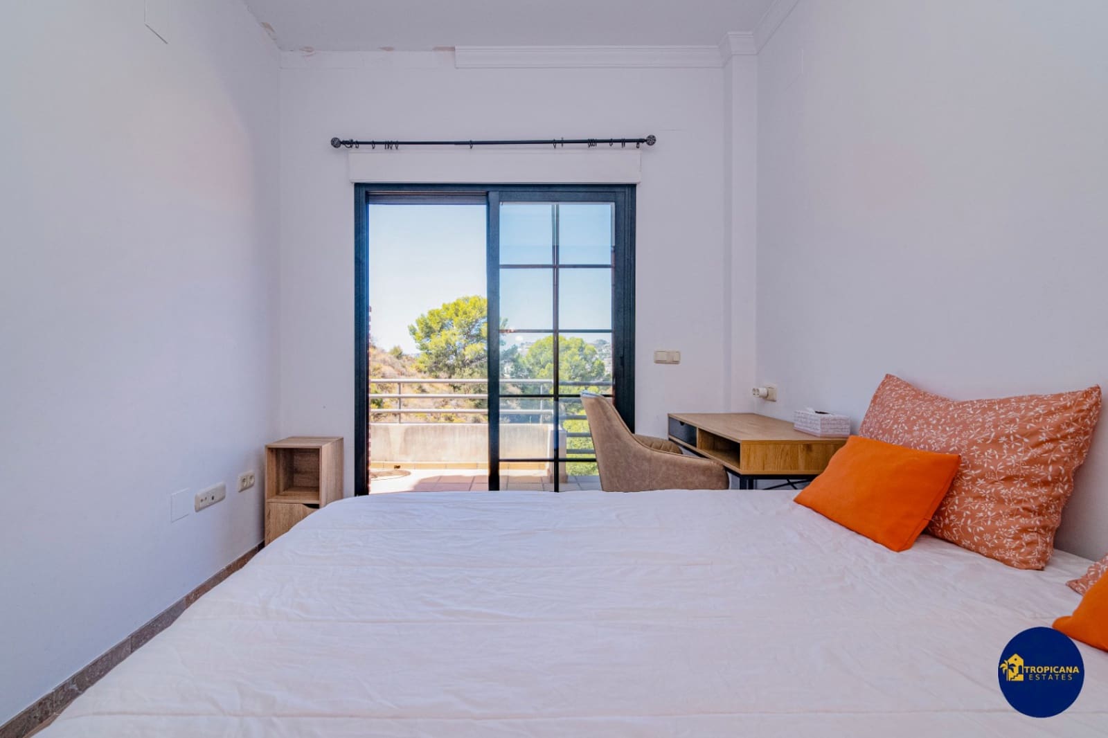 4 bedroom Villa for sale in Almunecar with pool garage - € 720,000 (Ref: 9273045)