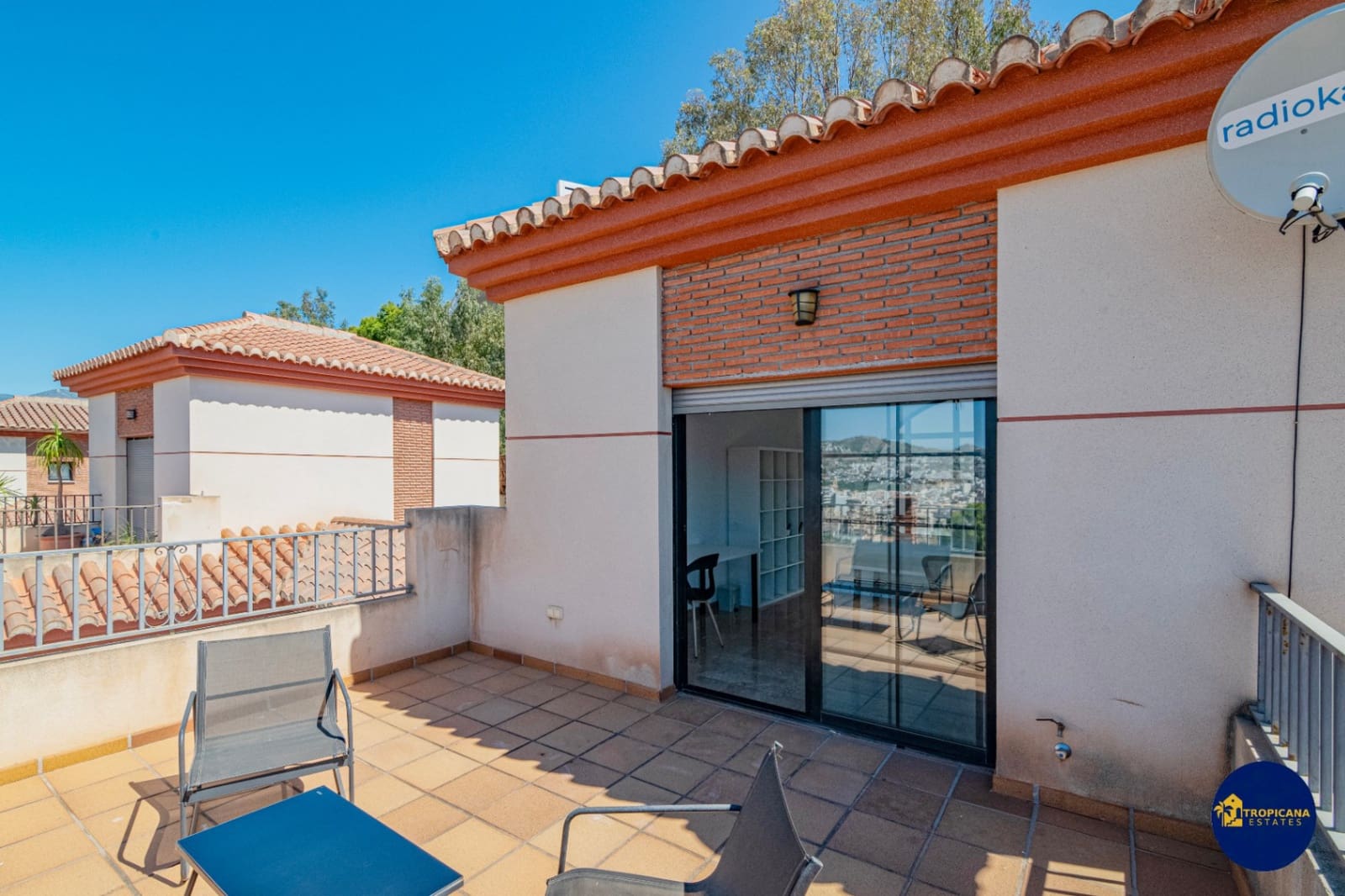 4 bedroom Villa for sale in Almunecar with pool garage - € 720,000 (Ref: 9273045)
