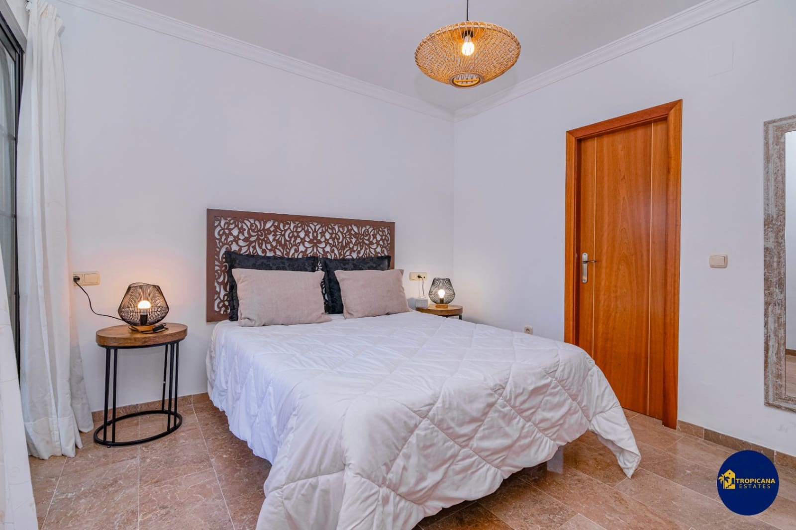 4 bedroom Villa for sale in Almunecar with pool garage - € 720,000 (Ref: 9273045)