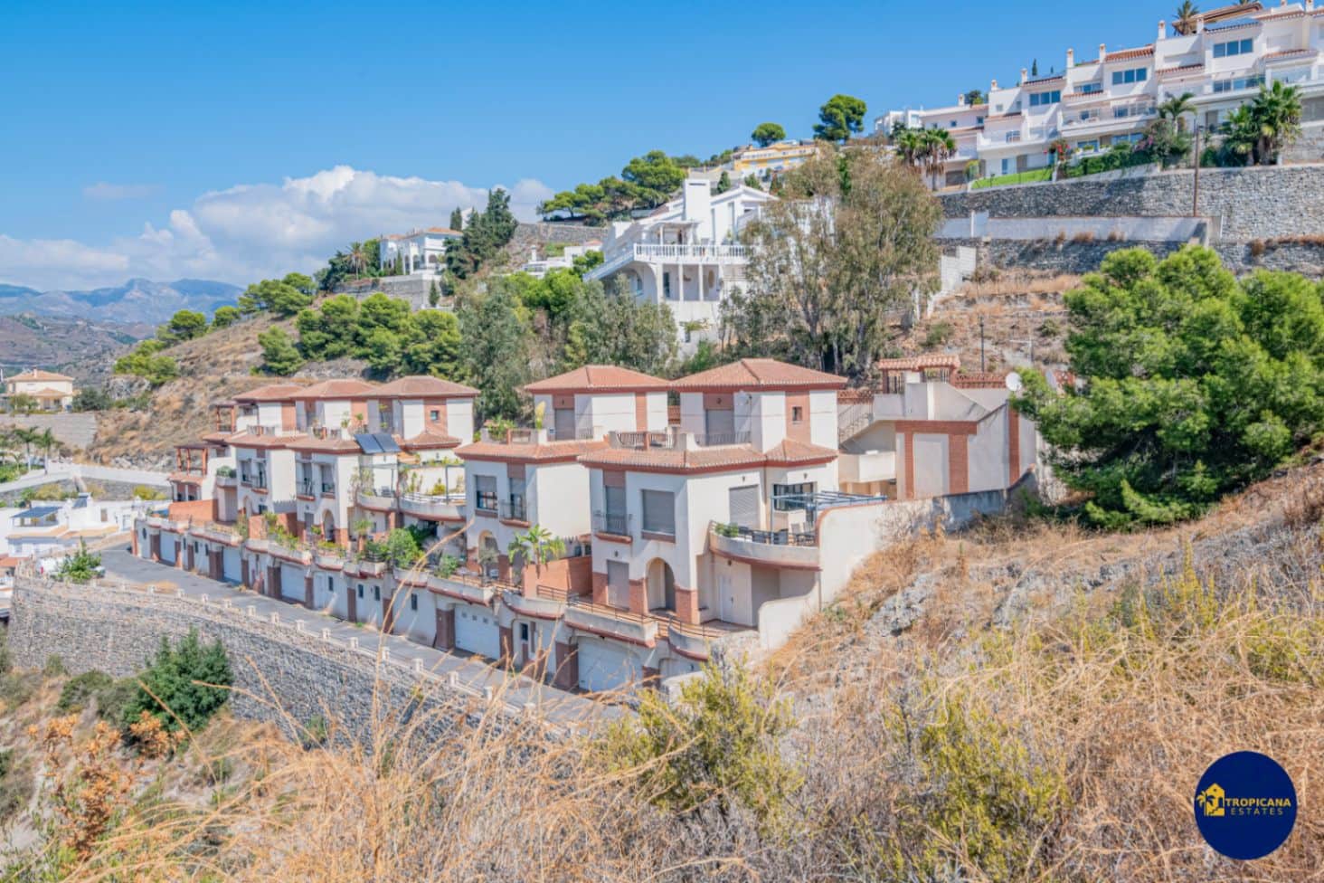 4 bedroom Villa for sale in Almunecar with pool garage - € 720,000 (Ref: 9273045)