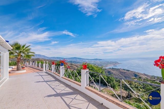 3 soverom Finca/Herregård til salgs i Salobreña med svømmebasseng garasje - € 399 000 (Ref: 9395495)