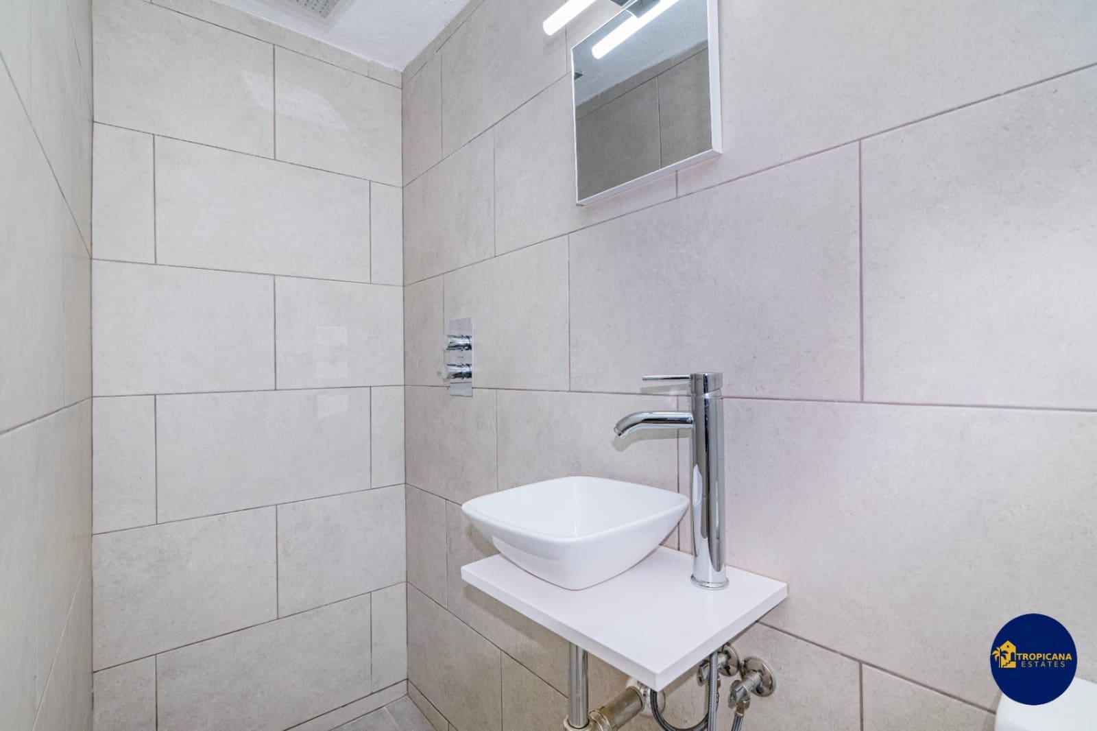 3 soverom Finca/Herregård til salgs i Salobrena med svømmebasseng garasje - € 399 000 (Ref: 9395495)