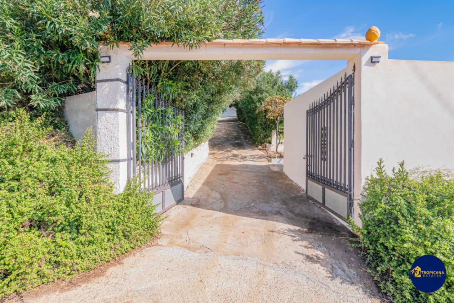 3 soverom Finca/Herregård til salgs i Salobrena med svømmebasseng garasje - € 399 000 (Ref: 9395495)