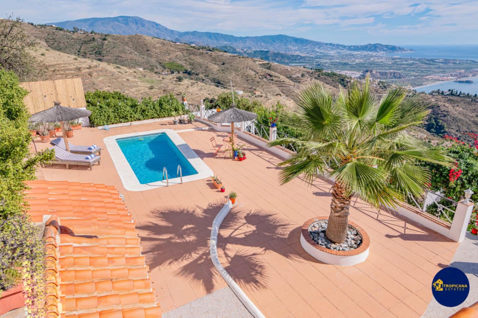 3 soverom Finca/Herregård til salgs i Salobrena med svømmebasseng garasje - € 399 000 (Ref: 9395495)