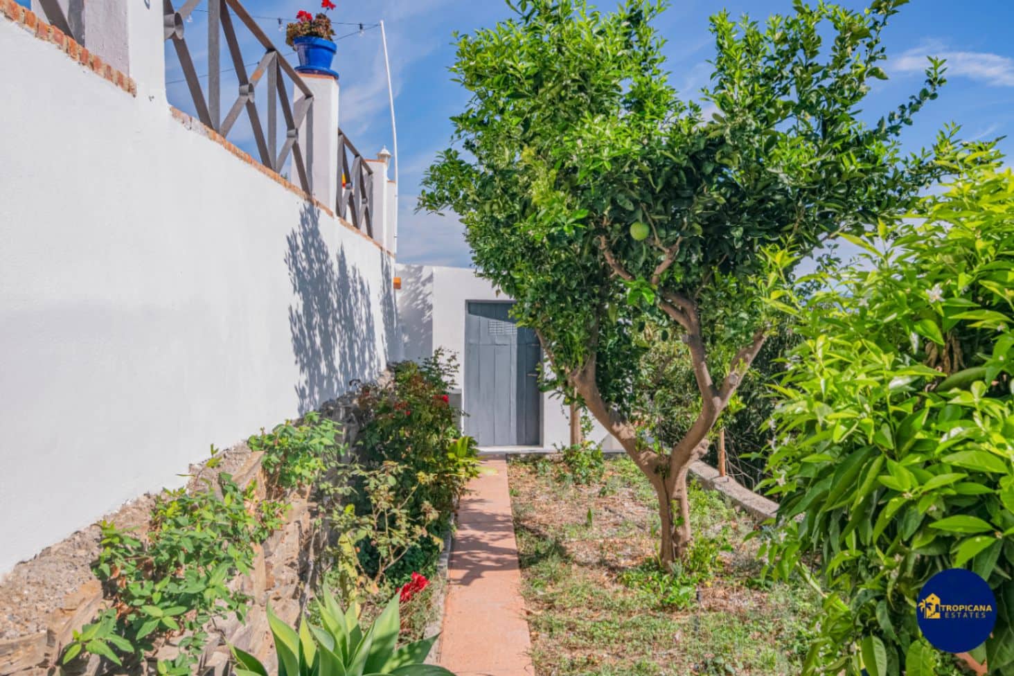 3 soverom Finca/Herregård til salgs i Salobrena med svømmebasseng garasje - € 399 000 (Ref: 9395495)