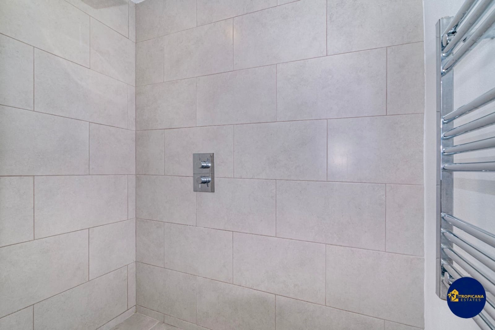 3 soverom Finca/Herregård til salgs i Salobrena med svømmebasseng garasje - € 399 000 (Ref: 9395495)