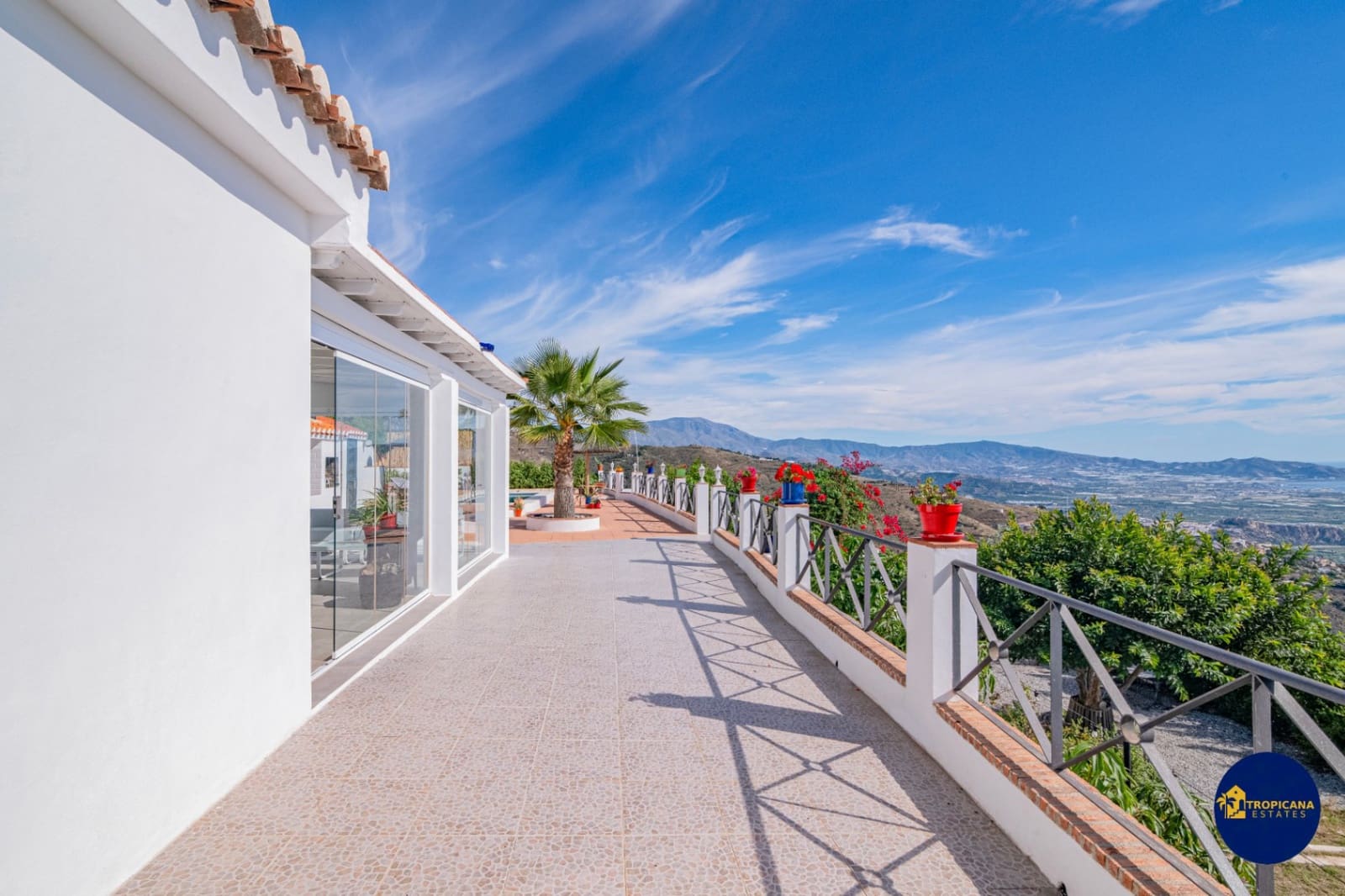 3 soverom Finca/Herregård til salgs i Salobrena med svømmebasseng garasje - € 399 000 (Ref: 9395495)