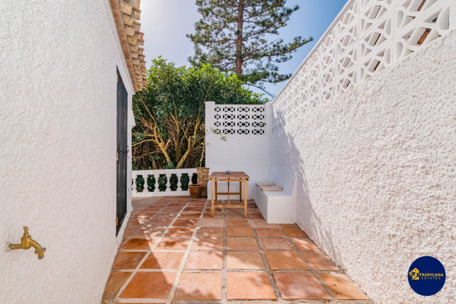 2 sovrum Radhus till salu i Salobrena - 329 000 € (Ref: 9395496)