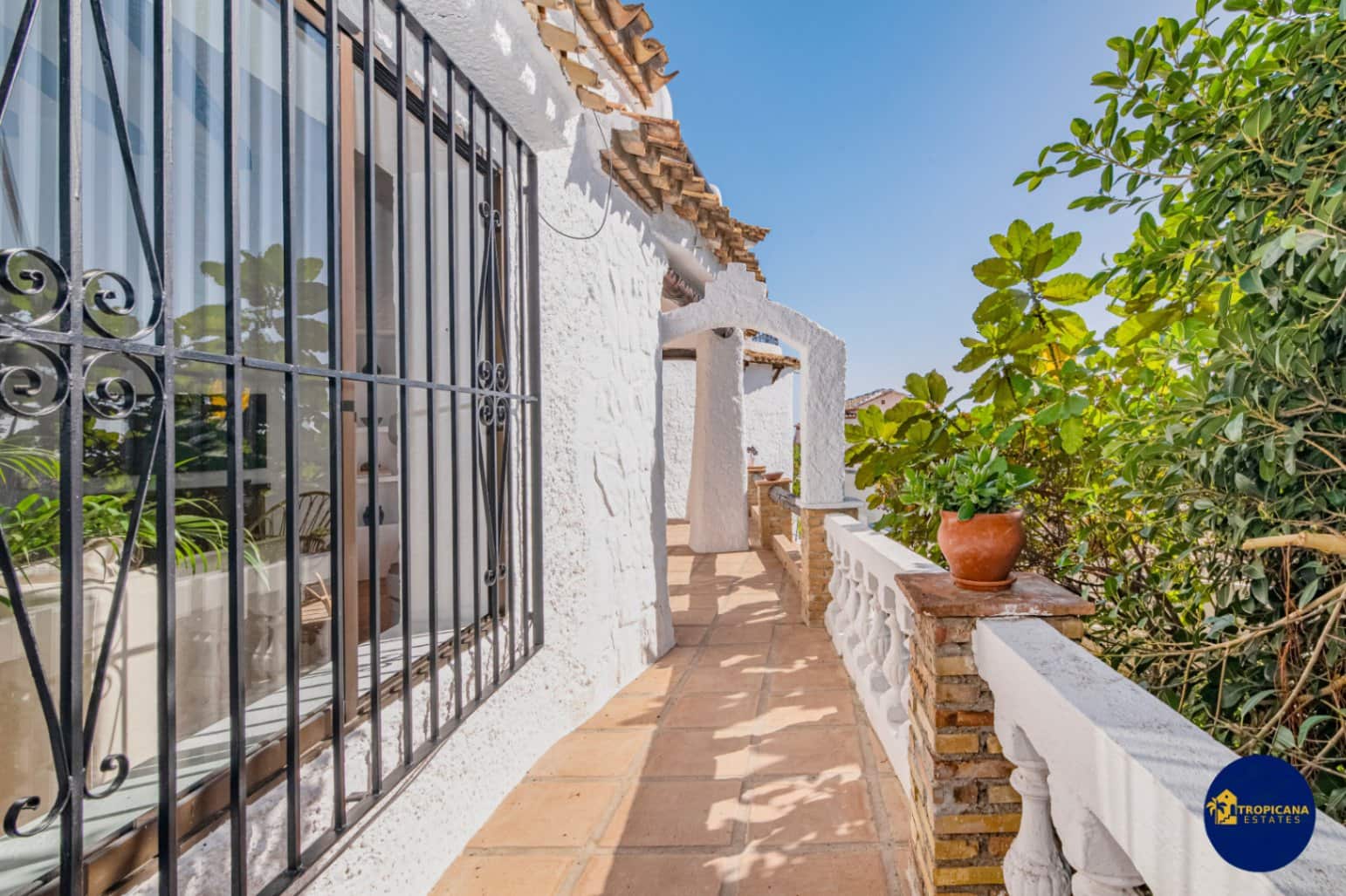 2 sovrum Radhus till salu i Salobrena - 329 000 € (Ref: 9395496)