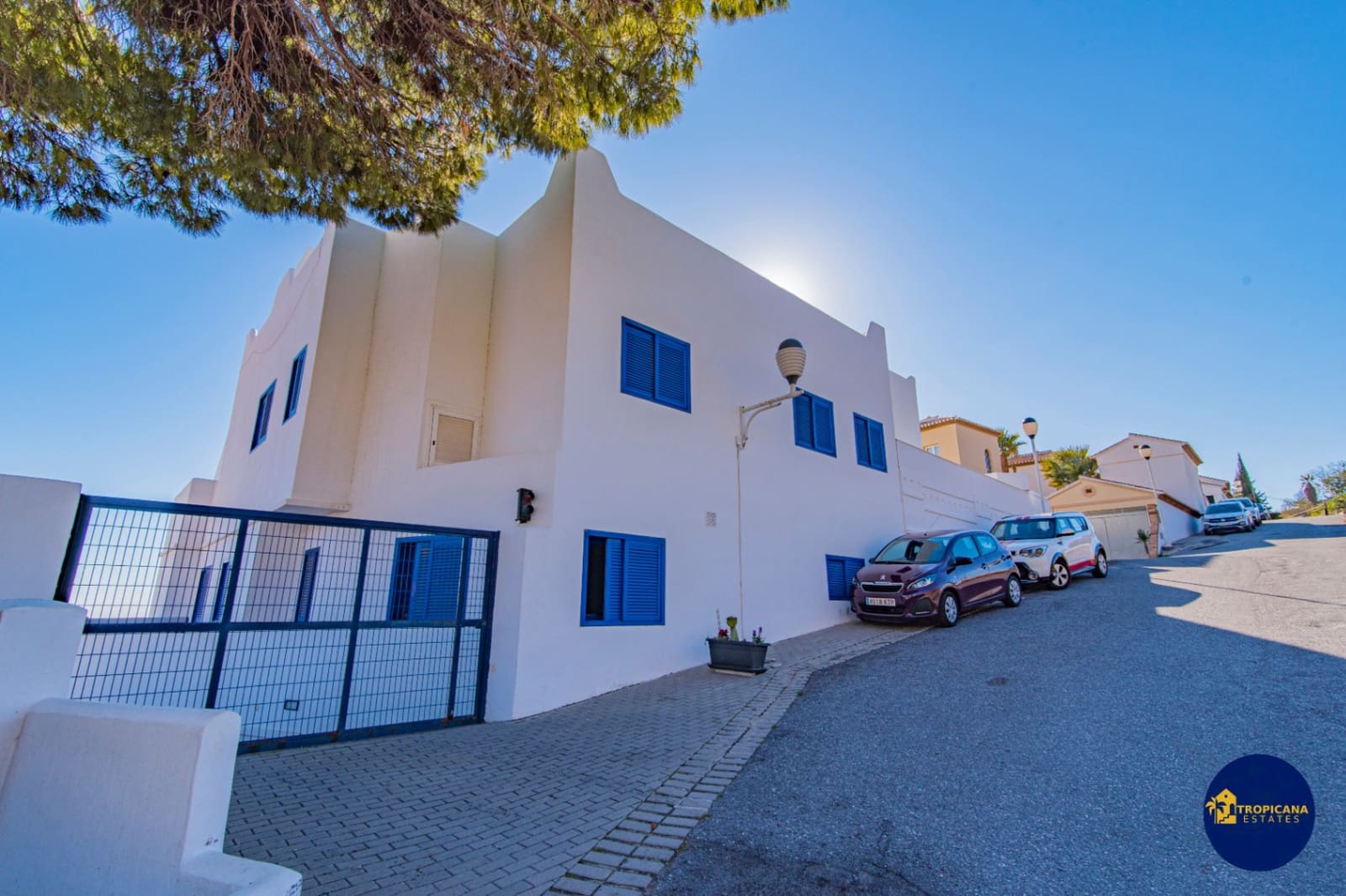 2 bedroom Apartment for sale in Cotobro with pool garage - € 395,000 (Ref: 9432508)