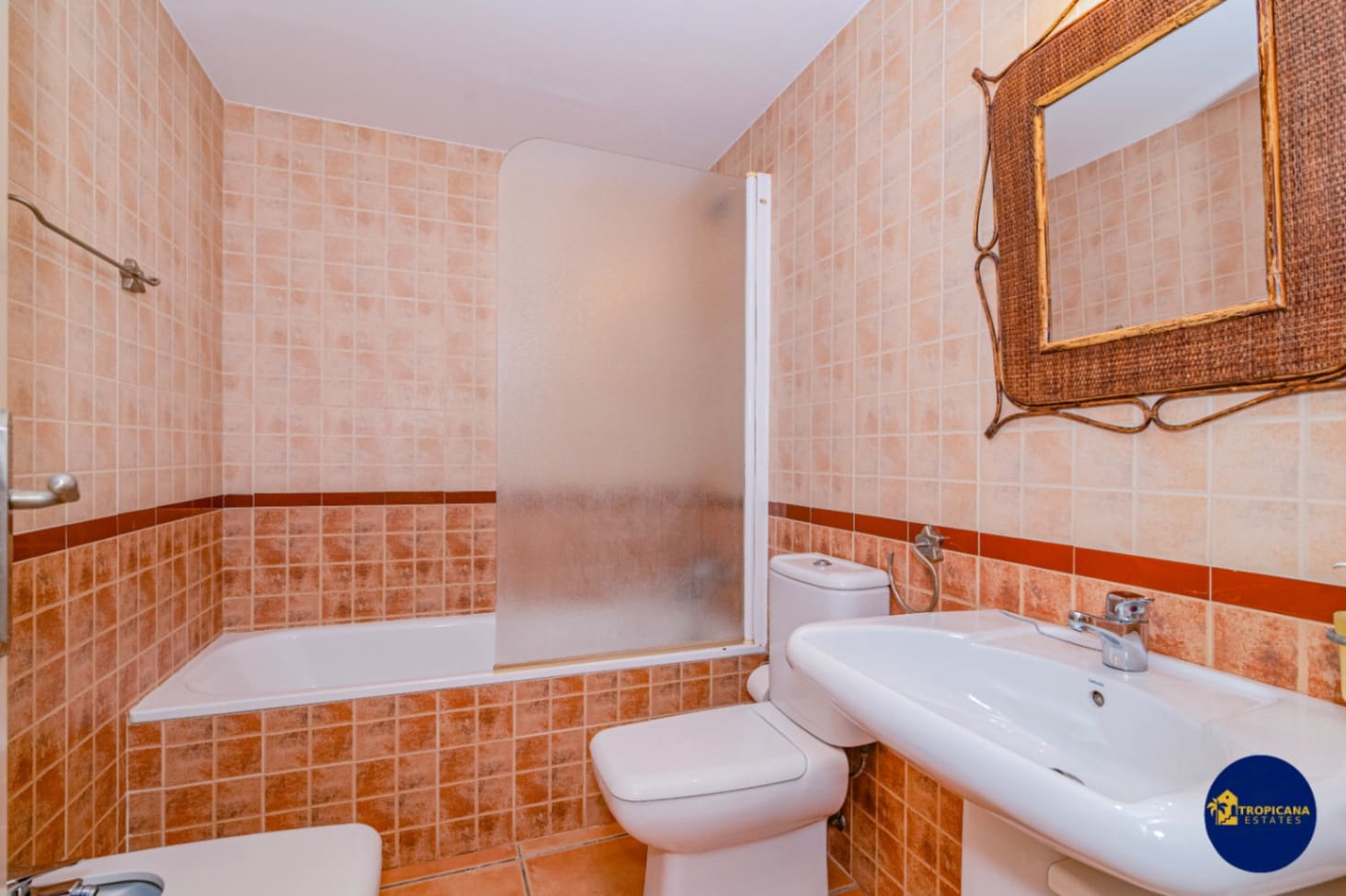 2 soverom Leilighet til salgs i Almunecar med svømmebasseng garasje - € 259 000 (Ref: 9432509)