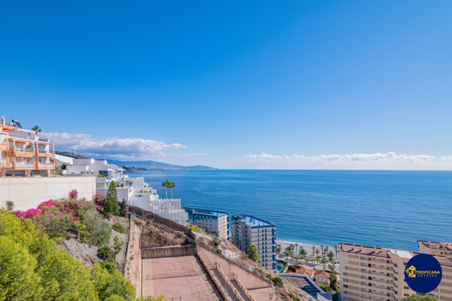 2 soverom Leilighet til salgs i Almunecar med svømmebasseng garasje - € 259 000 (Ref: 9432509)