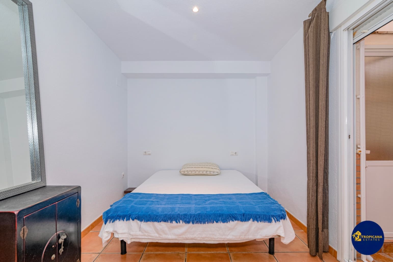 2 soverom Leilighet til salgs i Almunecar med svømmebasseng garasje - € 259 000 (Ref: 9432509)