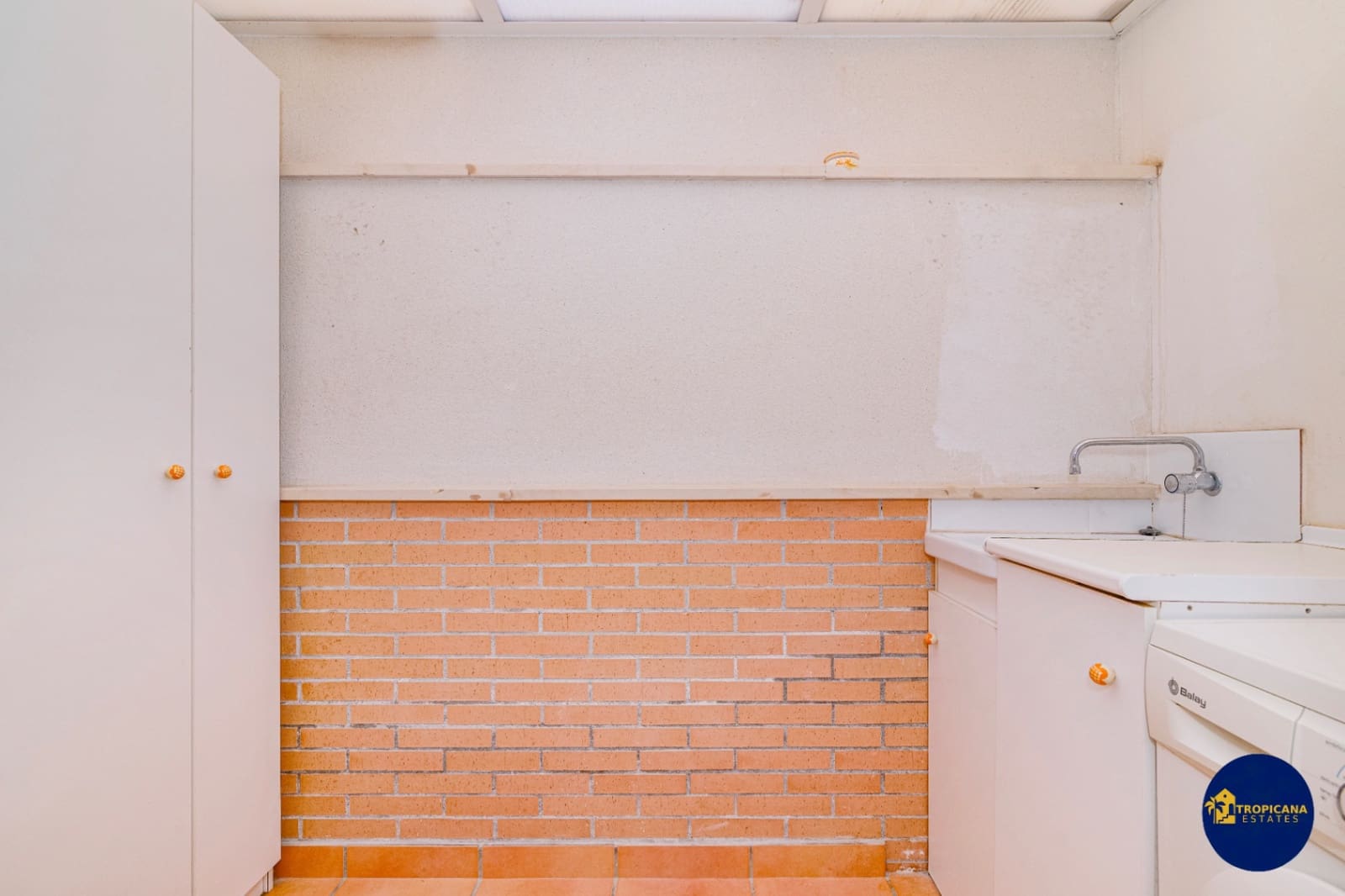 2 soverom Leilighet til salgs i Almunecar med svømmebasseng garasje - € 259 000 (Ref: 9432509)