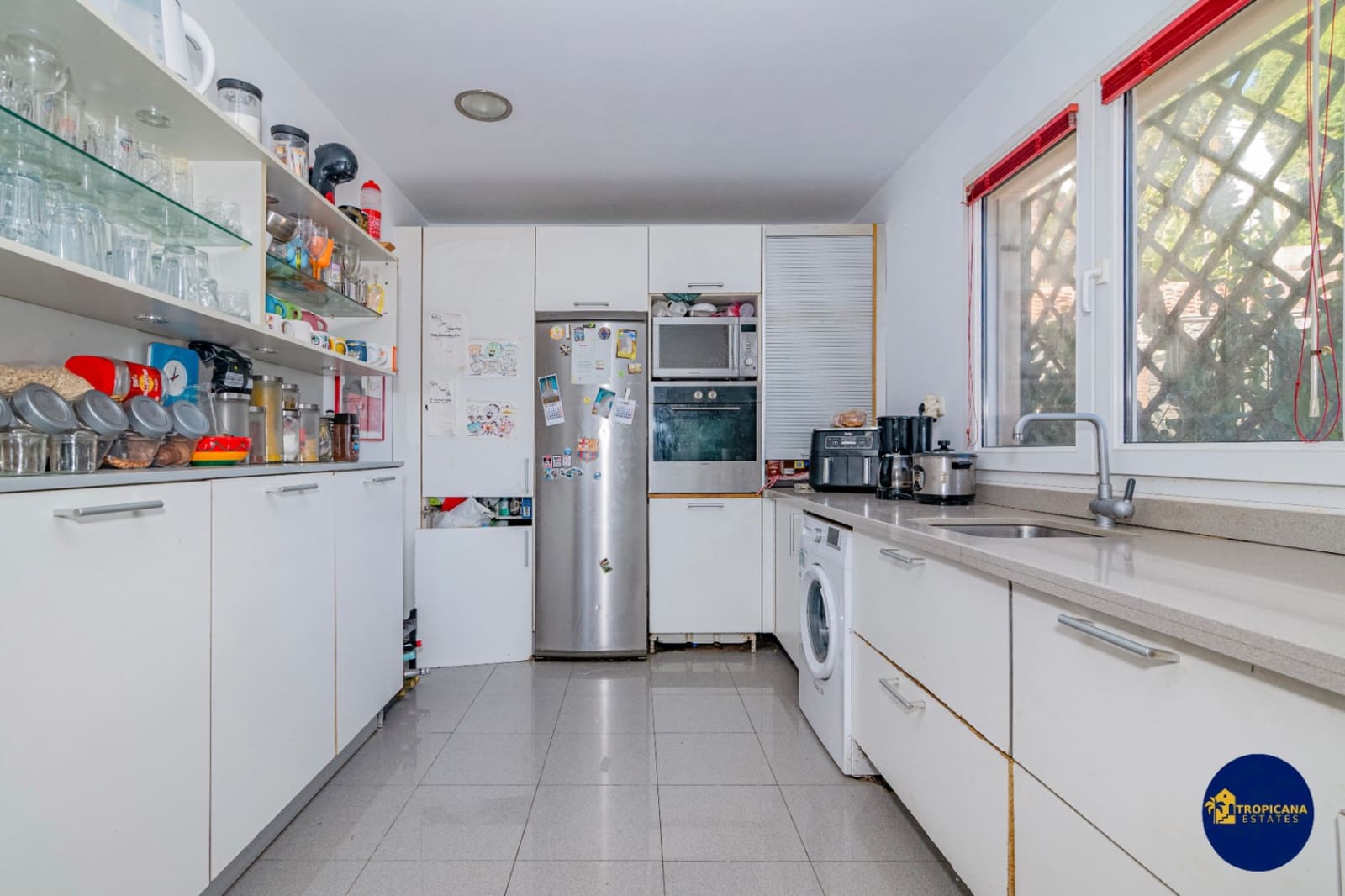 4 soveværelse Rækkehus til salg i Almunecar med swimmingpool garage - € 395.000 (Ref: 9441074)