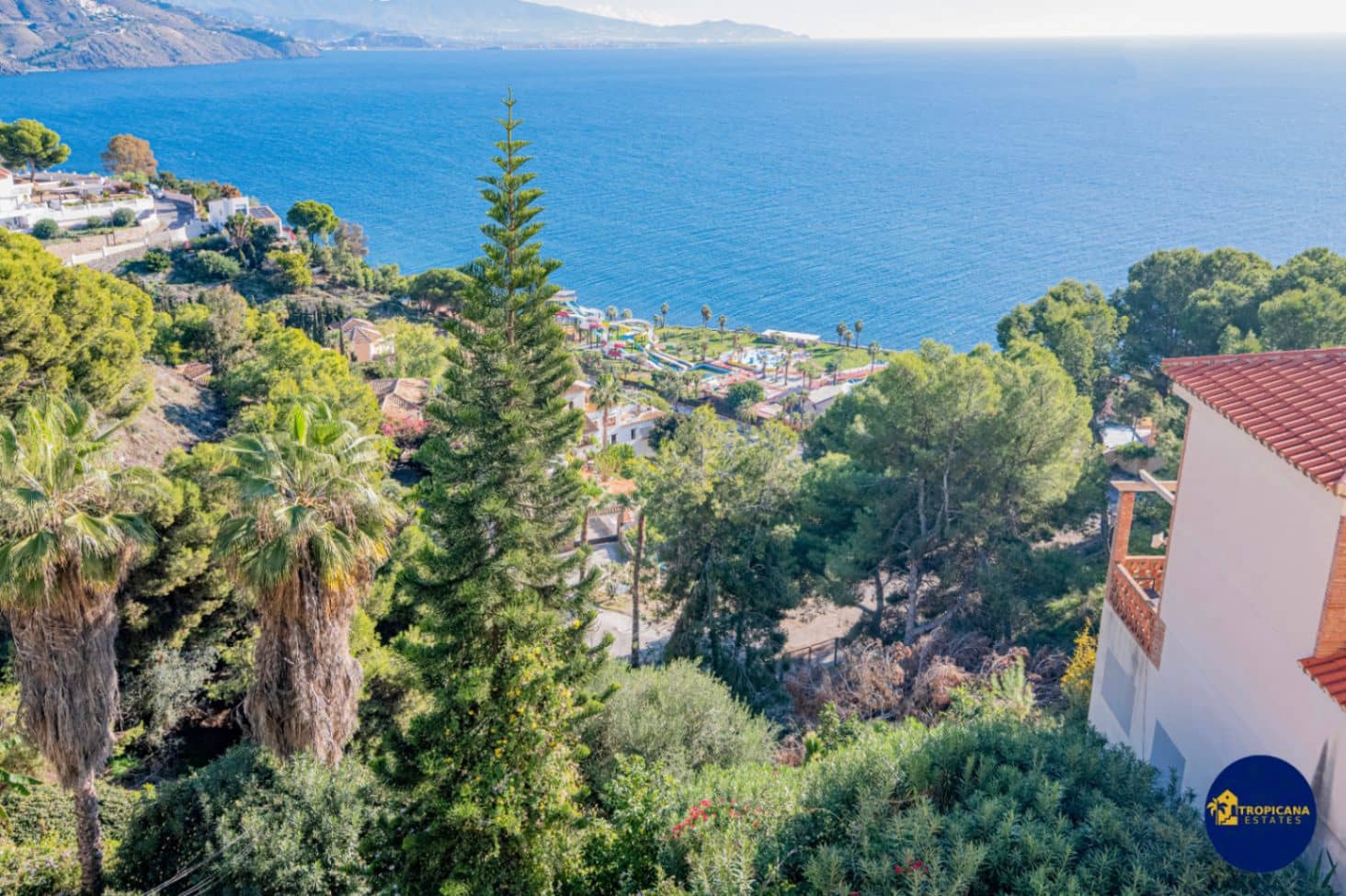 4 soveværelse Rækkehus til salg i Almunecar med swimmingpool garage - € 395.000 (Ref: 9441074)