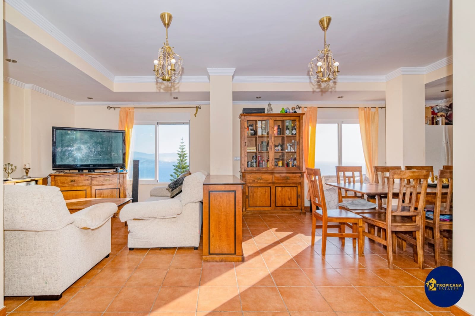 4 soveværelse Rækkehus til salg i Almunecar med swimmingpool garage - € 395.000 (Ref: 9441074)