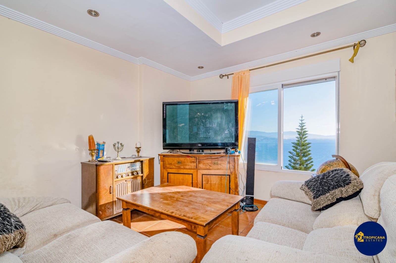 4 soveværelse Rækkehus til salg i Almunecar med swimmingpool garage - € 395.000 (Ref: 9441074)