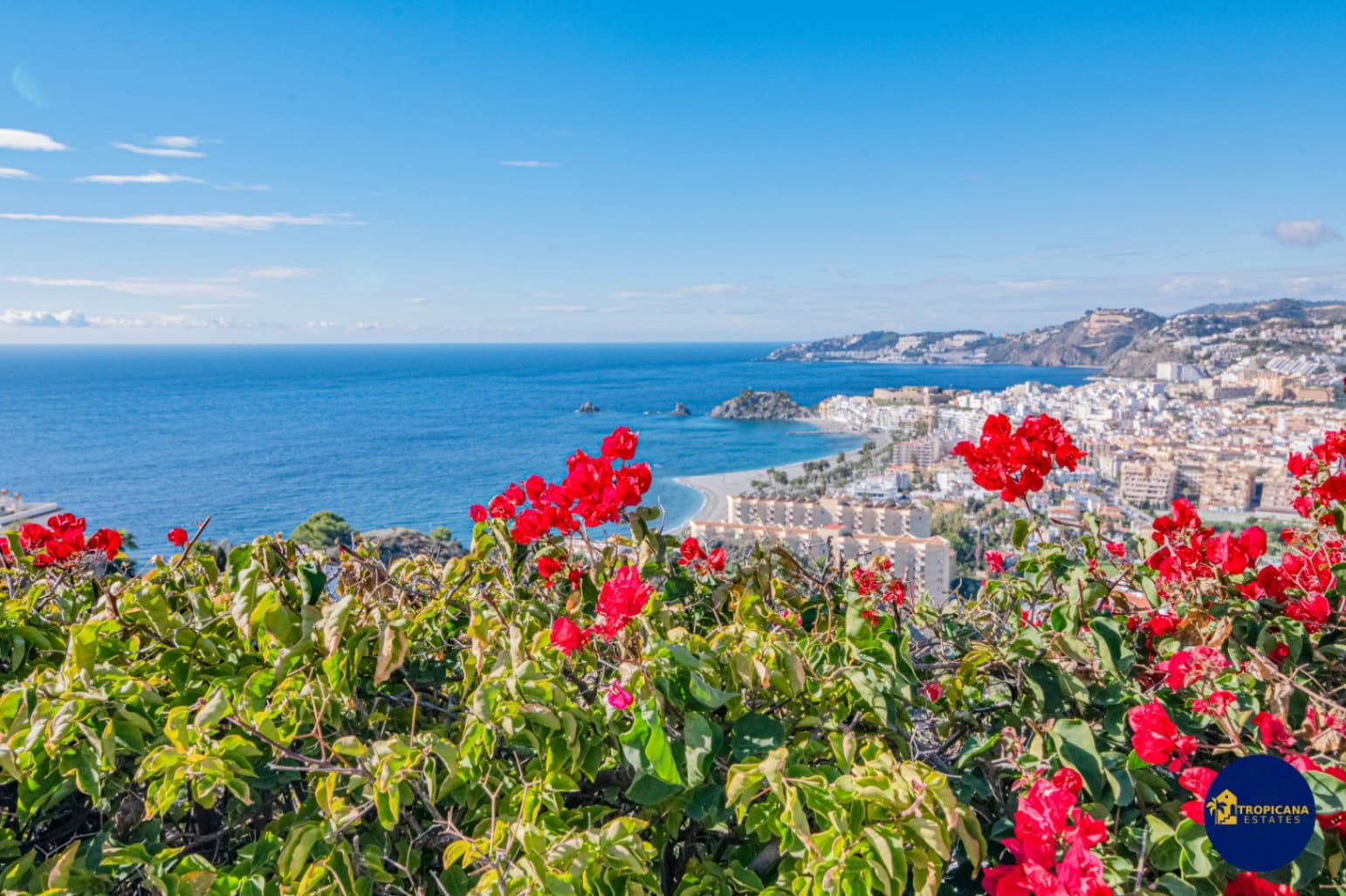 4 soveværelse Rækkehus til salg i Almunecar med swimmingpool garage - € 395.000 (Ref: 9441074)