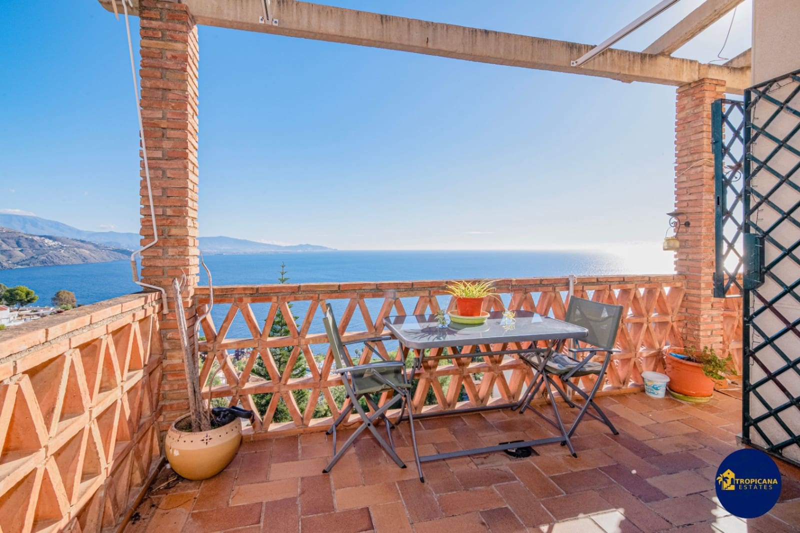 4 soveværelse Rækkehus til salg i Almunecar med swimmingpool garage - € 395.000 (Ref: 9441074)