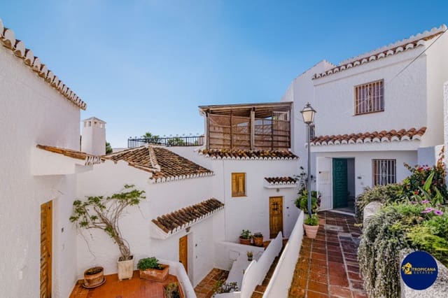 2 sovrum Radhus till salu i La Herradura, Almuñécar med pool - 325 000 € (Ref: 9471485)