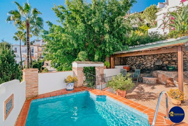 2 sovrum Radhus till salu i La Herradura, Almuñécar med pool - 325 000 € (Ref: 9471485)