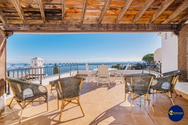 2 sovrum Radhus till salu i La Herradura, Almuñécar med pool - 325 000 € (Ref: 9471485)