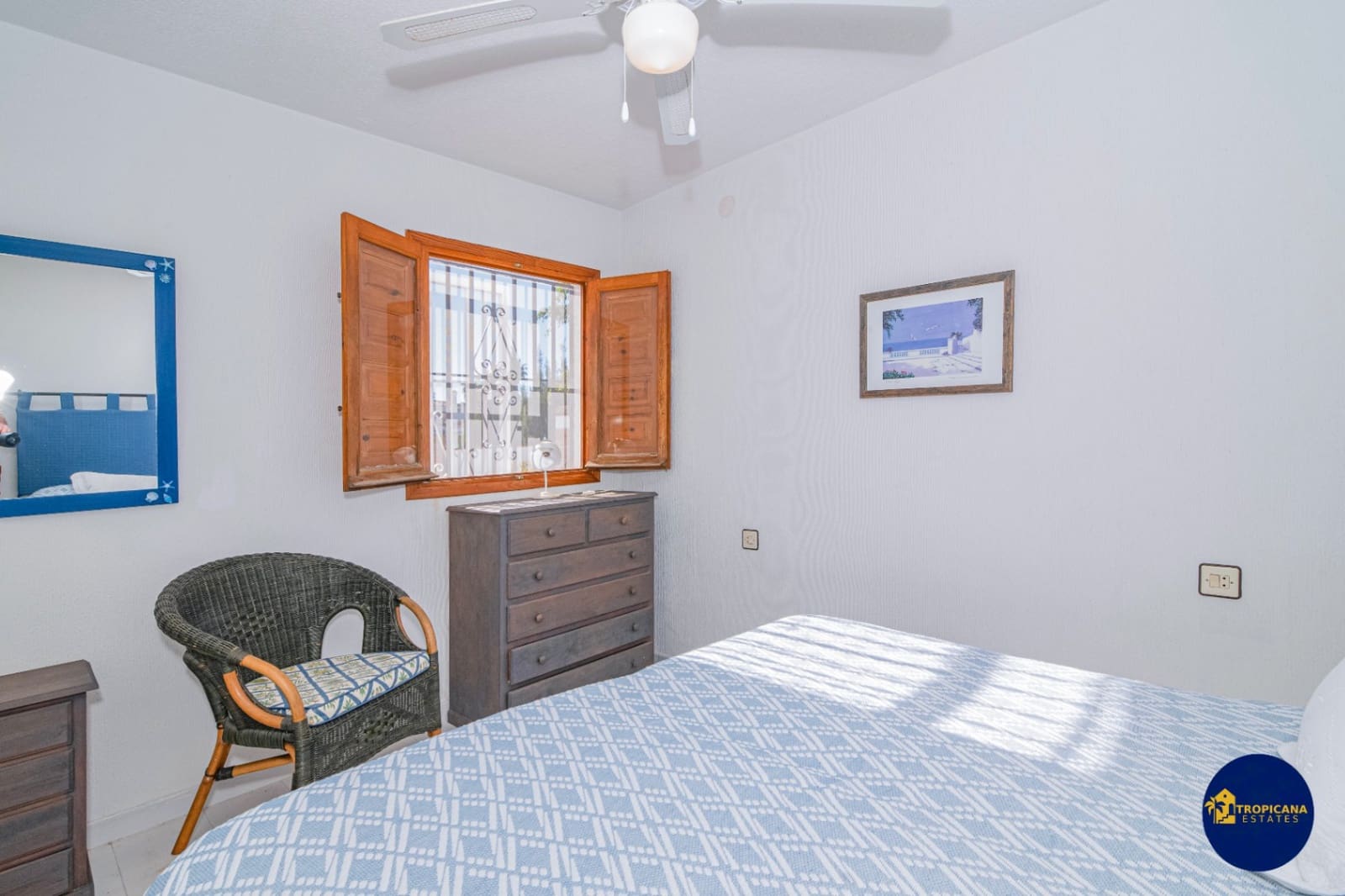 2 sovrum Radhus till salu i La Herradura med pool - 325 000 € (Ref: 9471485)