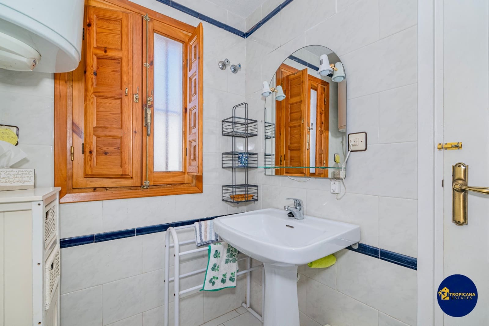 2 sovrum Radhus till salu i La Herradura med pool - 325 000 € (Ref: 9471485)