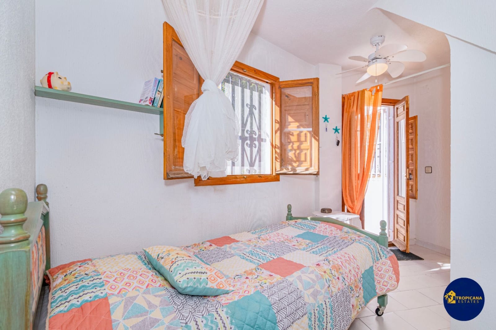 2 sovrum Radhus till salu i La Herradura med pool - 325 000 € (Ref: 9471485)