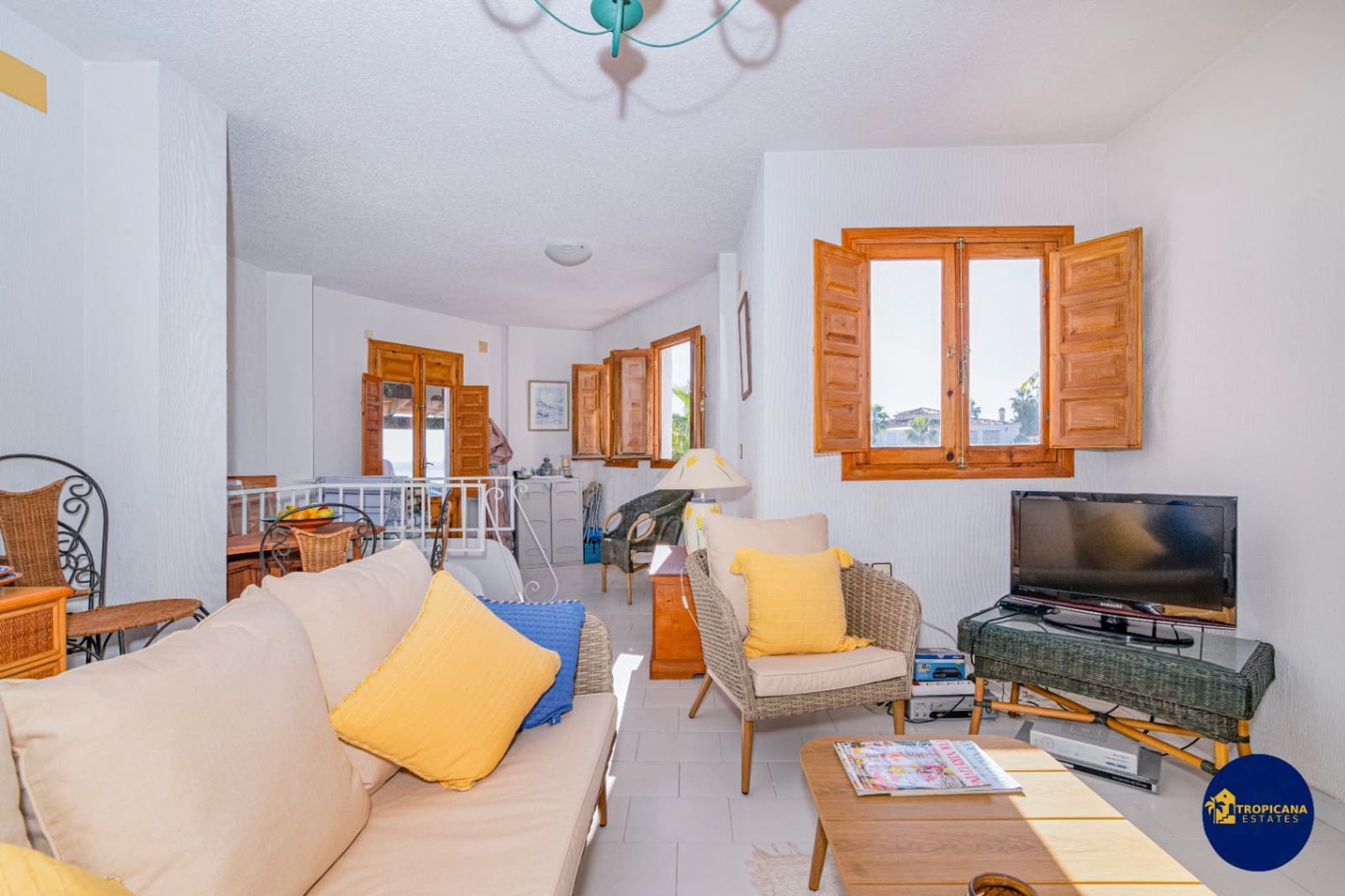 2 sovrum Radhus till salu i La Herradura med pool - 325 000 € (Ref: 9471485)