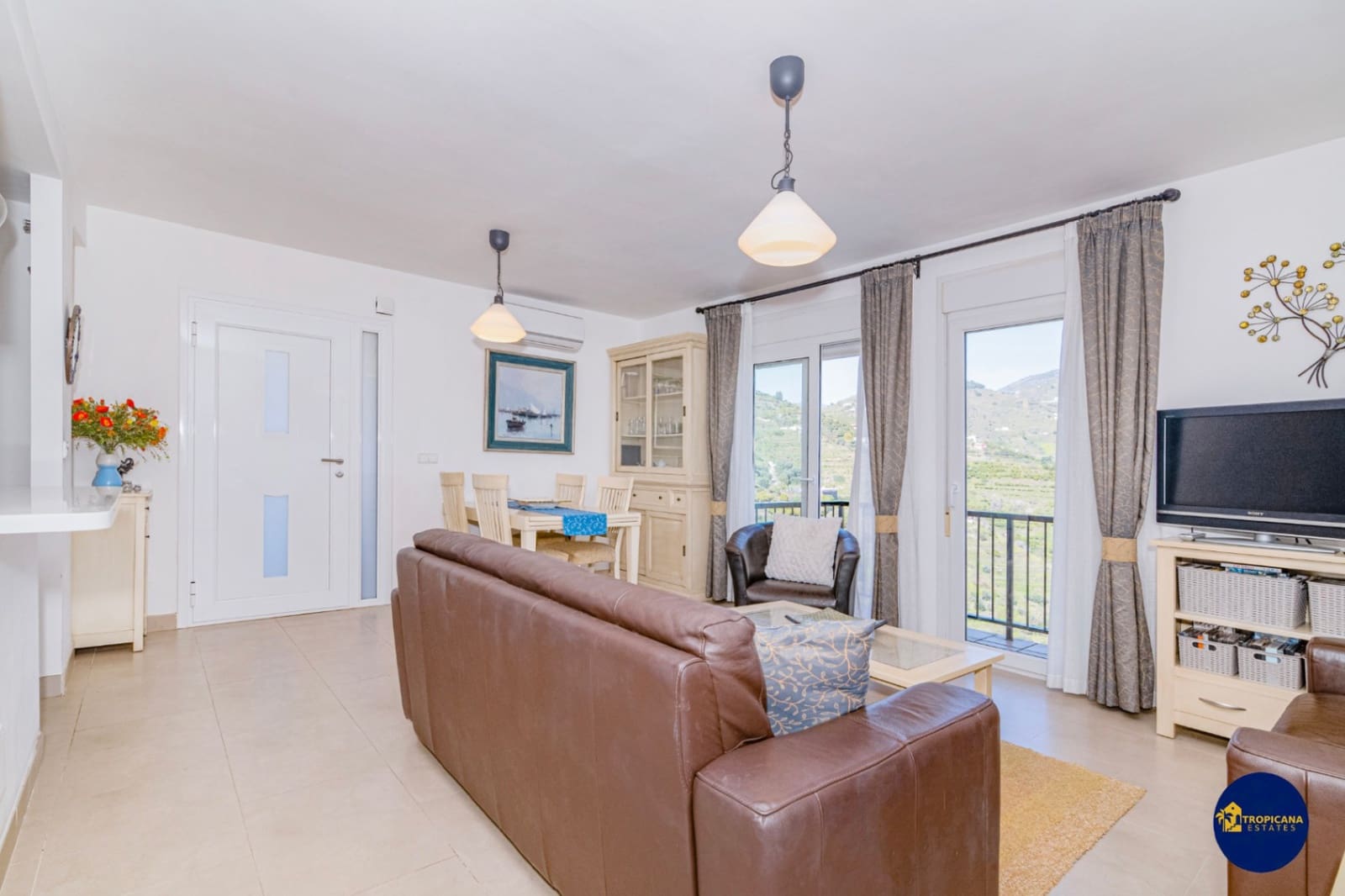 4 makuuhuone Rivitalo myytävänä paikassa Almunecar mukana uima-altaan 
autotalli - 329 000 € (Ref: 9627067)