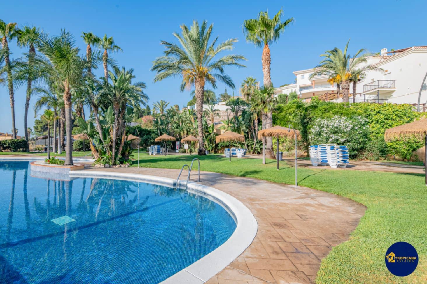 4 makuuhuone Rivitalo myytävänä paikassa Almunecar mukana uima-altaan 
autotalli - 329 000 € (Ref: 9627067)