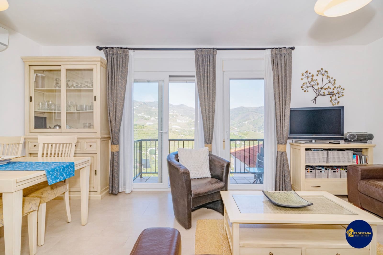 4 makuuhuone Rivitalo myytävänä paikassa Almunecar mukana uima-altaan 
autotalli - 329 000 € (Ref: 9627067)