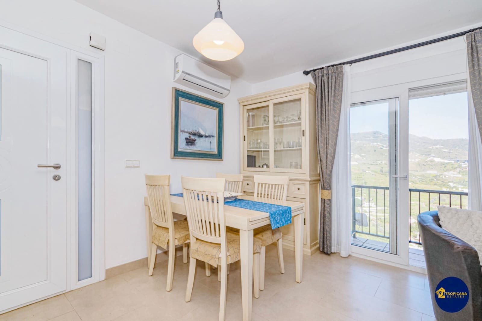 4 makuuhuone Rivitalo myytävänä paikassa Almunecar mukana uima-altaan 
autotalli - 329 000 € (Ref: 9627067)