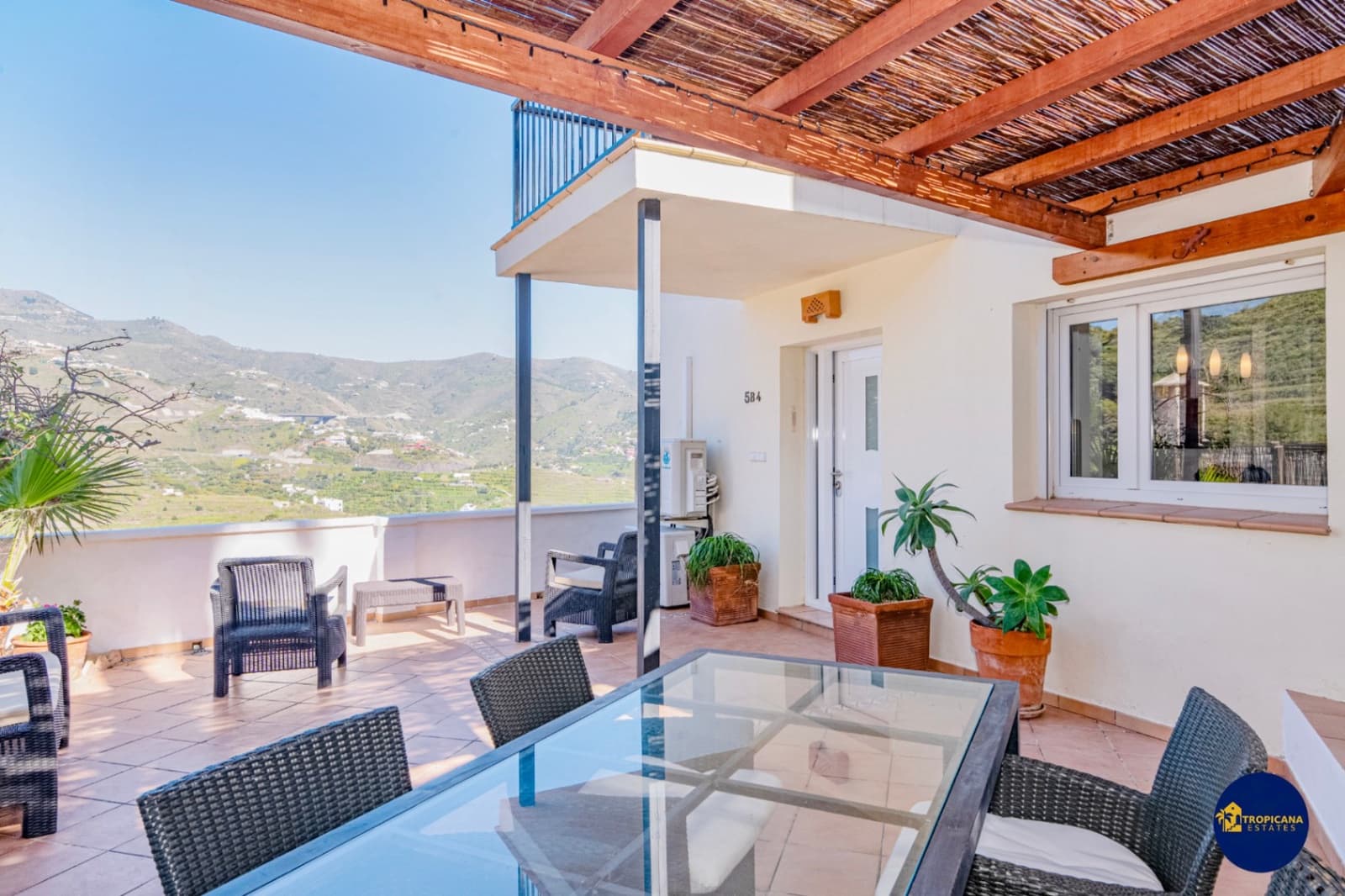 4 makuuhuone Rivitalo myytävänä paikassa Almunecar mukana uima-altaan 
autotalli - 329 000 € (Ref: 9627067)