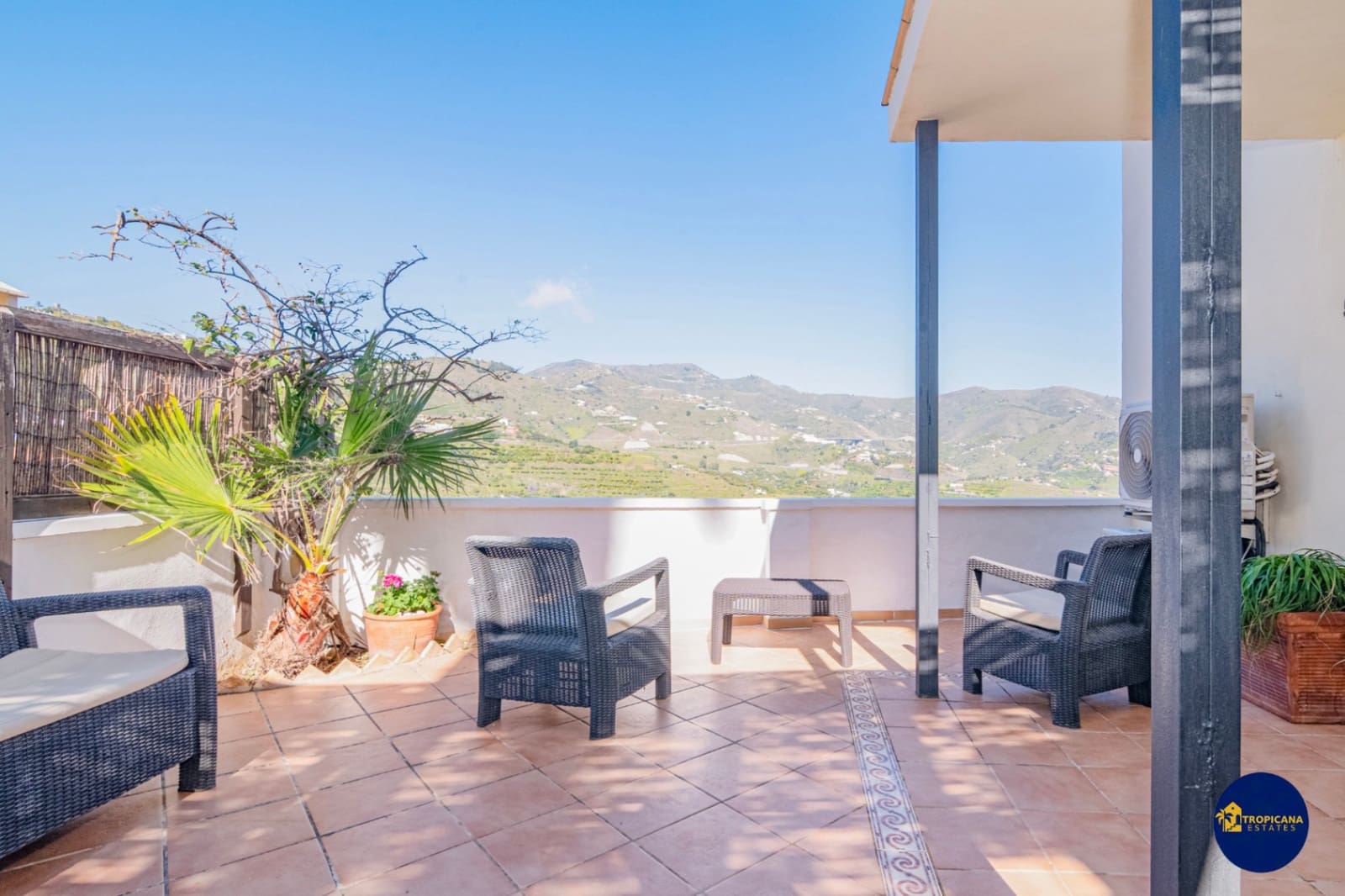 4 makuuhuone Rivitalo myytävänä paikassa Almunecar mukana uima-altaan 
autotalli - 329 000 € (Ref: 9627067)