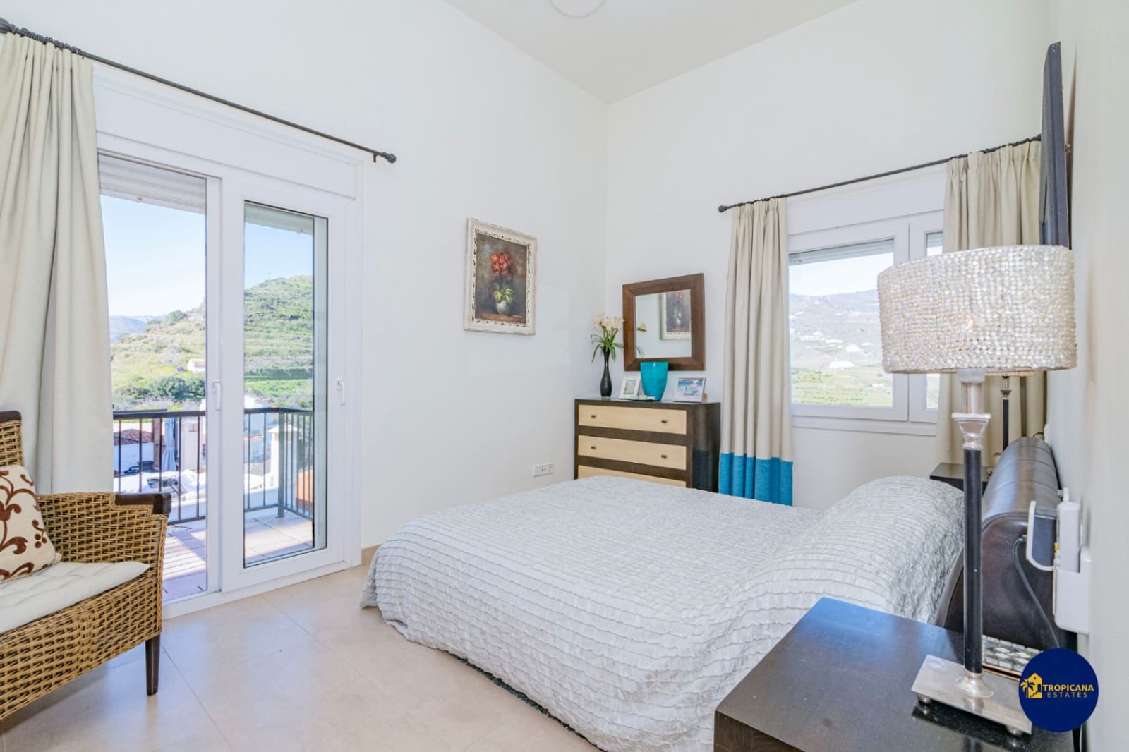 4 makuuhuone Rivitalo myytävänä paikassa Almunecar mukana uima-altaan 
autotalli - 329 000 € (Ref: 9627067)