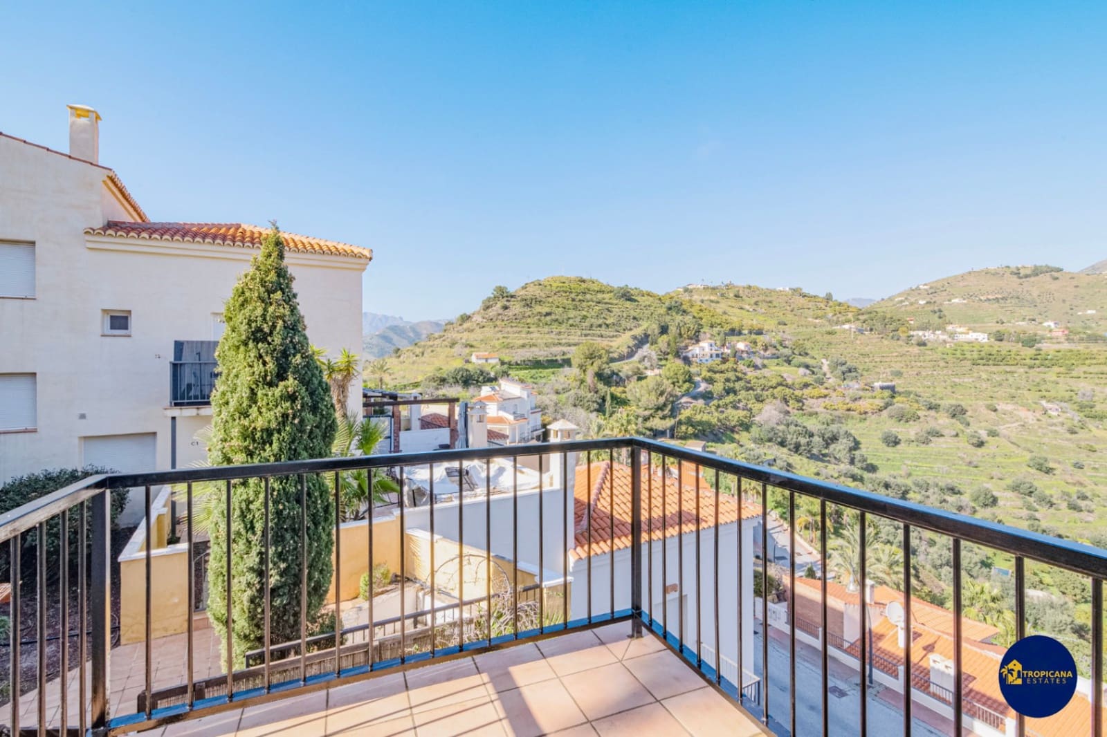 4 makuuhuone Rivitalo myytävänä paikassa Almunecar mukana uima-altaan 
autotalli - 329 000 € (Ref: 9627067)