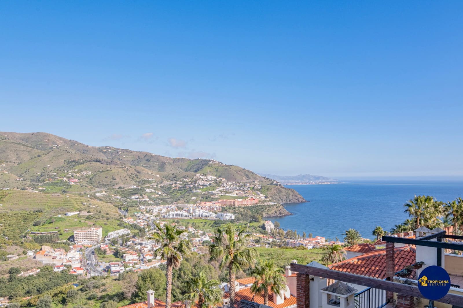 4 makuuhuone Rivitalo myytävänä paikassa Almunecar mukana uima-altaan 
autotalli - 329 000 € (Ref: 9627067)