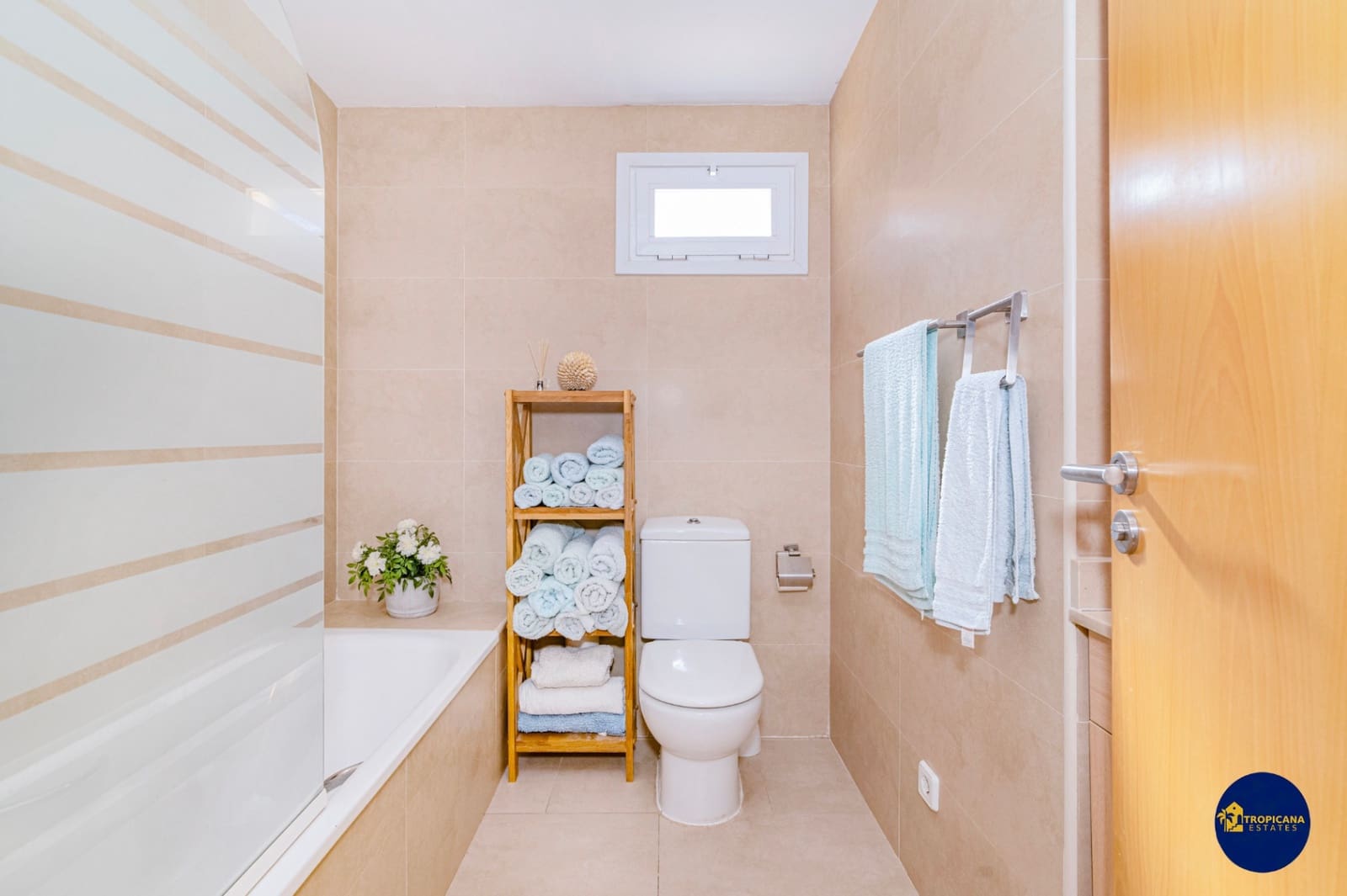 4 makuuhuone Rivitalo myytävänä paikassa Almunecar mukana uima-altaan 
autotalli - 329 000 € (Ref: 9627067)