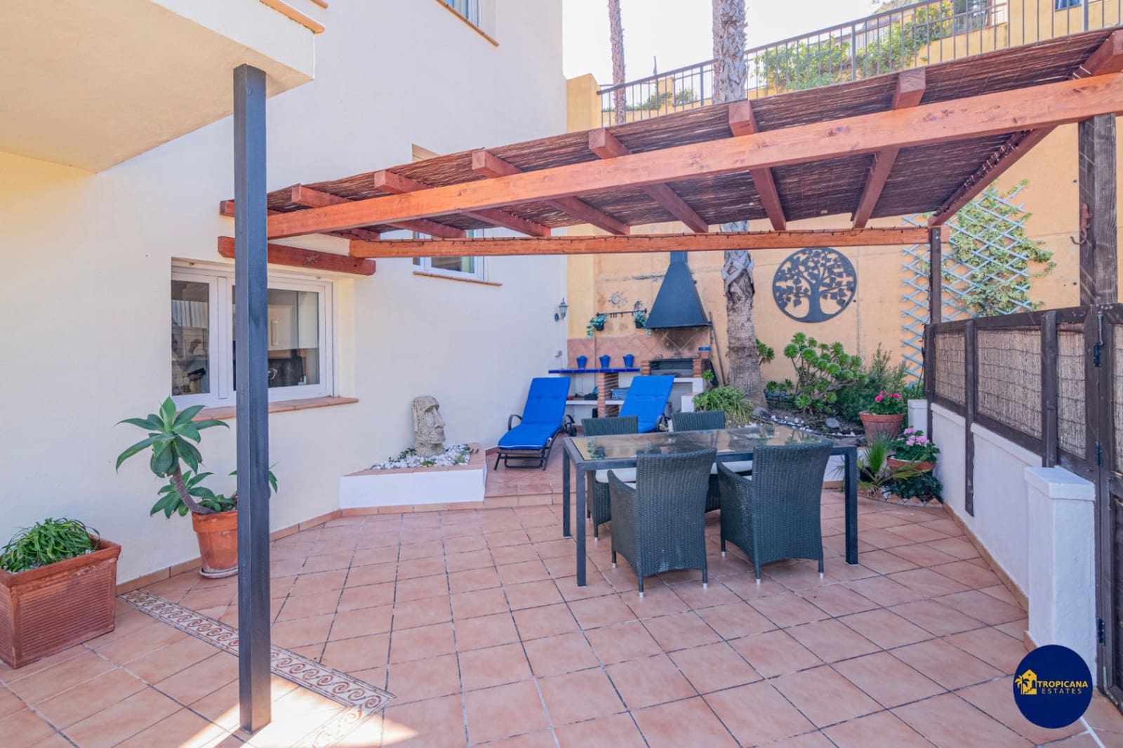 4 makuuhuone Rivitalo myytävänä paikassa Almunecar mukana uima-altaan 
autotalli - 329 000 € (Ref: 9627067)