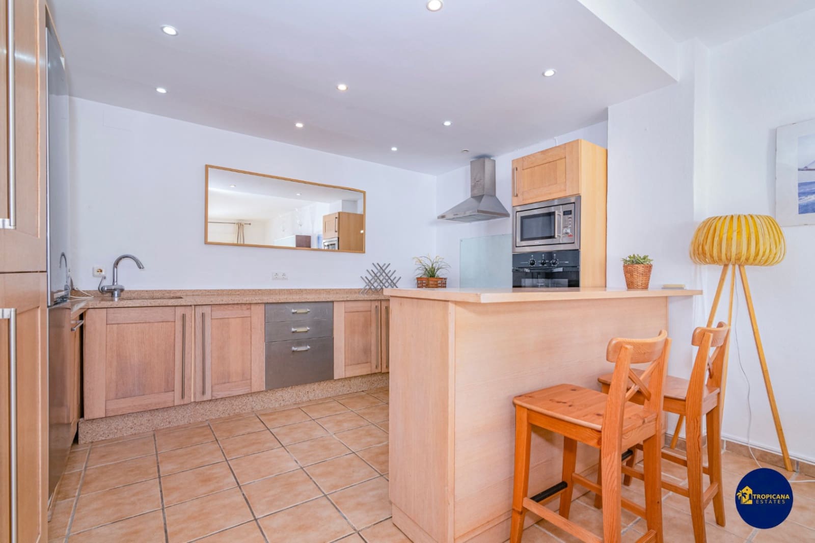 4 soveværelse Villa til salg i Almunecar med swimmingpool garage - € 695.000 (Ref: 9627068)