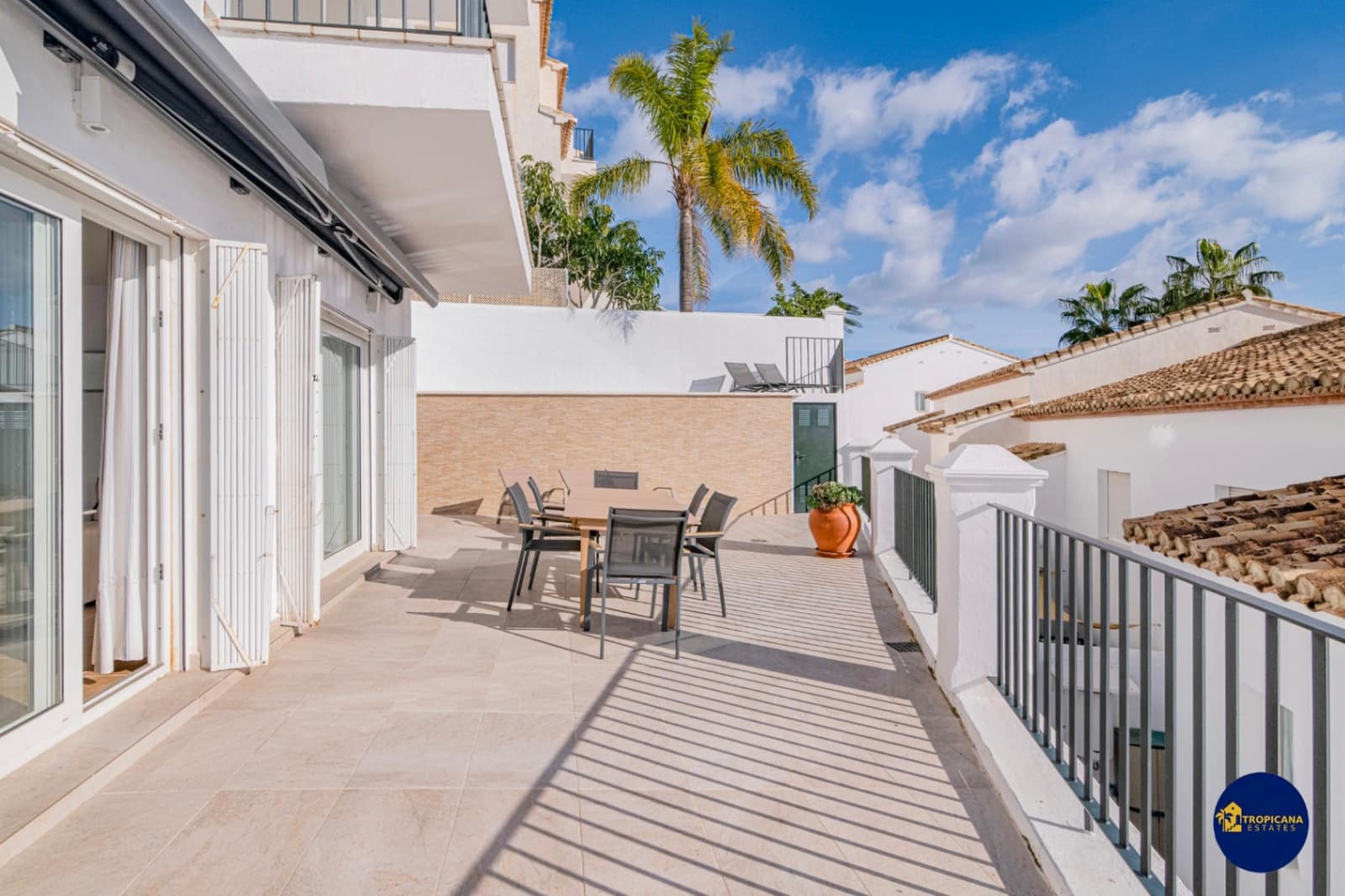 4 soveværelse Villa til salg i Almunecar med swimmingpool garage - € 695.000 (Ref: 9627068)